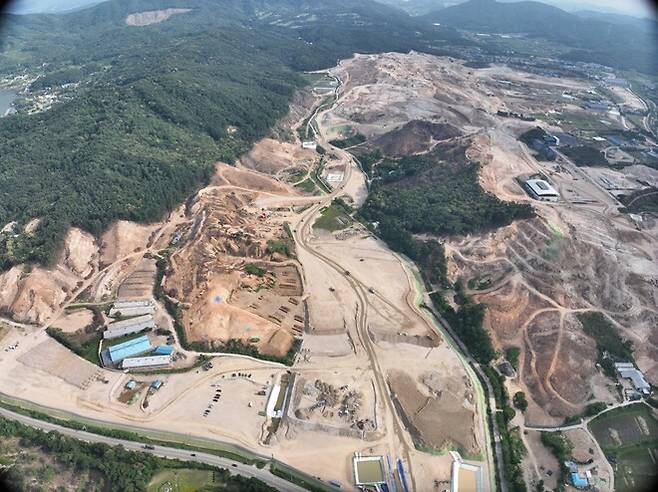 에스케이(SK)하이닉스가 600조원을 투자하는 415만㎡ 규모의 원삼면 ‘용인 반도체클러스터 일반산업단지’ 공사 현장. 용인시 제공