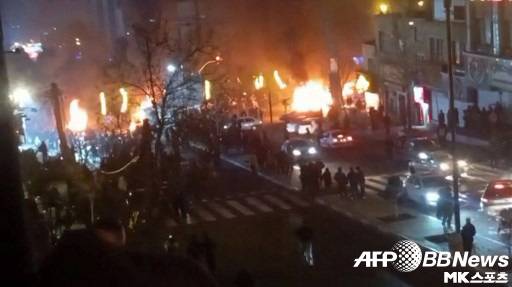 알리의 고국 이란은 경제난과 부정부패에 항의하는 반정부 시위와 이에 대한 정부군의 진압이 이어지며 불안한 정세가 계속되고 있다. 사진=ⓒAFPBBNews = News1