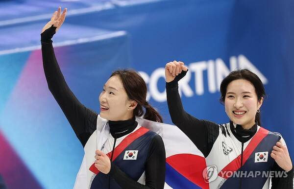 최민정(왼쪽)-김길리. ⓒJTBC