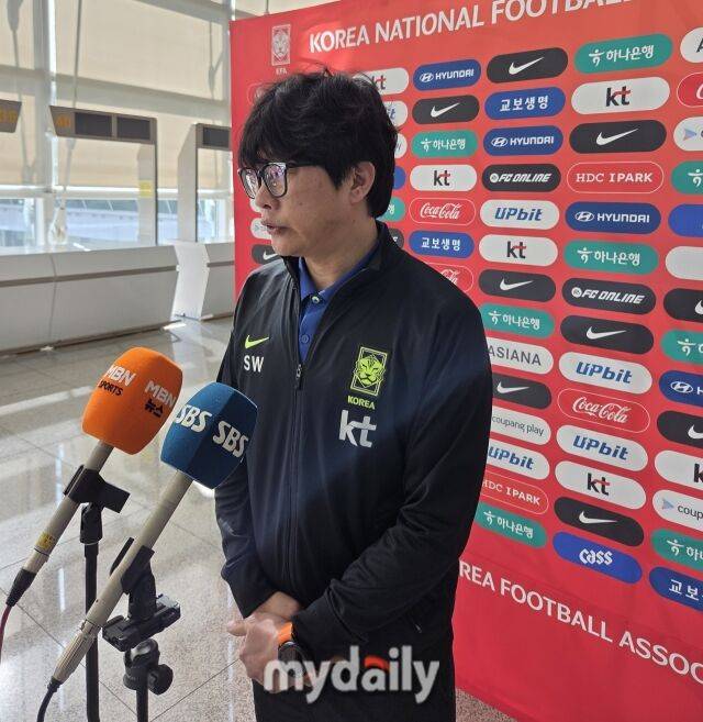 신상우 대한민국 여자 축구대표팀 감독./인천국제공항=노찬혁 기자