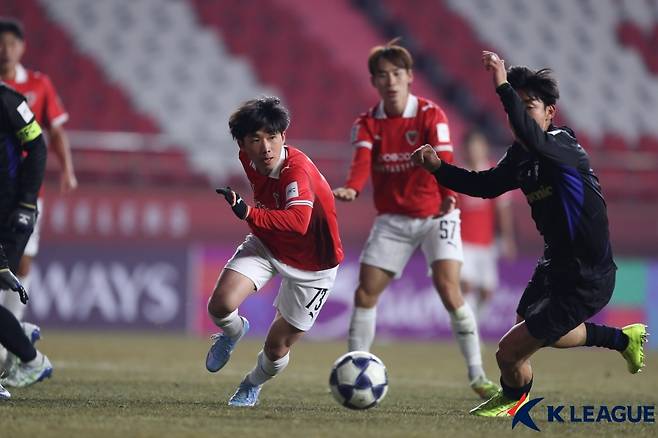 포항 스틸러스와 감바 오사카의 ACL2 16강 경기 중. /사진=한국프로축구연맹 제공