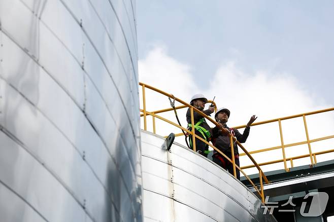 금호석유화학 직원들 (사진제공 = 금호석유화학그룹)