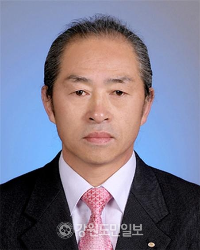 ▲ 강영복(68) 한국사진작가협회 홍천지부장