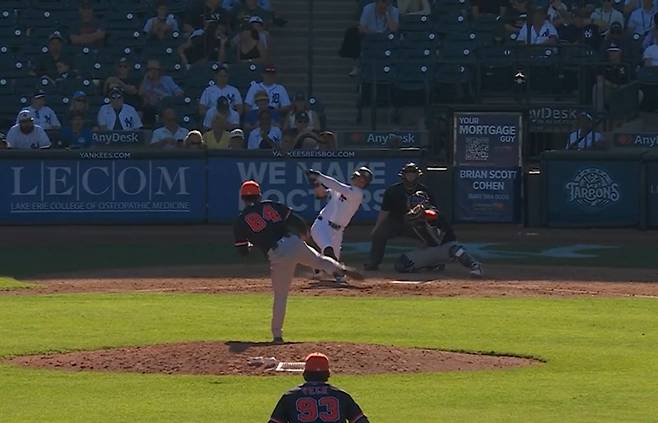 고우석이 8회말 잭슨 카스티요에게 우월 홈런을 허용하고 있다. 사진=MiLB.TV 캡처