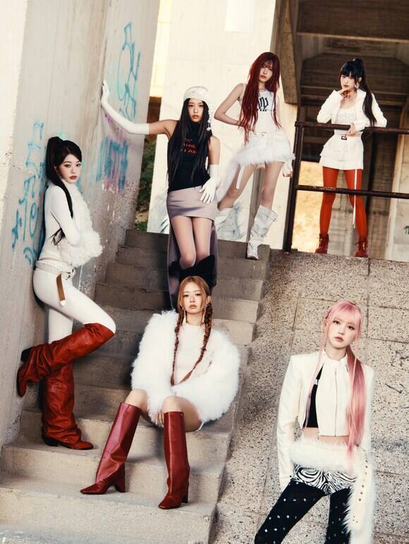 아이브가 지난 9일 선공개곡 'BANG BANG'을 발표한 데 이어 23일 정규 2집 'REVIVE+'를 발매한다. 그간 '나'를 중심으로 이야기를 전개한 아이브가 '우리'로 서사를 확장하는 앨범이다. /스타쉽엔터