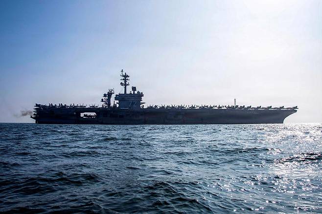 미 해군 링컨함이 11일(현지시간) 아라비아해를 항해하고 있다. AFP=연합뉴스