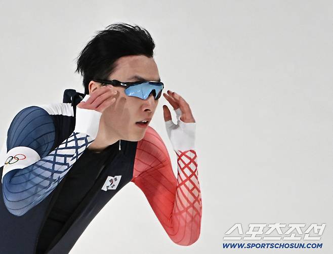 12일 이탈리아 밀라노 스피드스케이팅 스타디움에서 밀라노동계올림픽 스피드스케이팅 남자 1000m 경기가 열렸다. 힘차게 레이스를 마친 구경민. 밀라노(이탈리아)=송정헌 기자songs@sportschosun.com/2026.02.12/