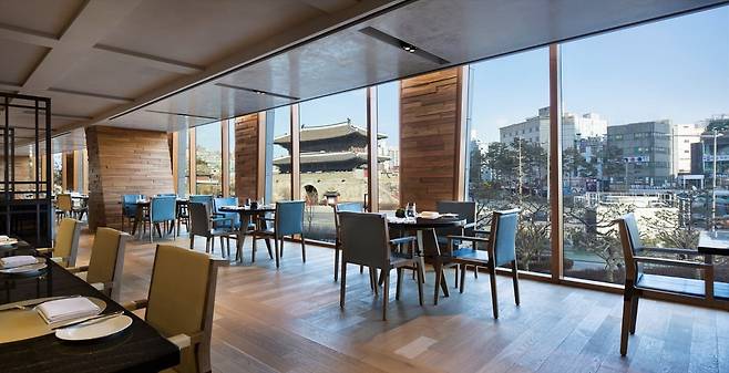 JW 메리어트 동대문 스퀘어 서울의 올데이 다이닝 레스토랑 타볼로 24