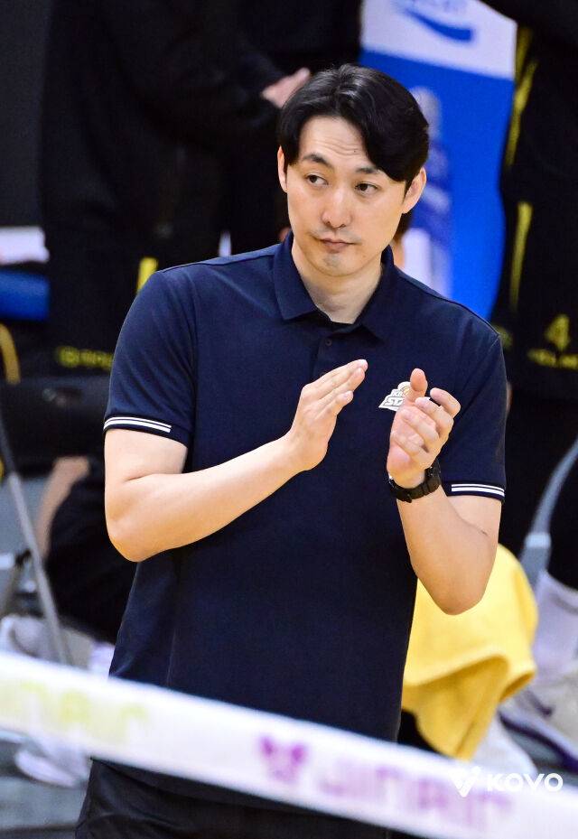 KB손해보험 하현용 감독 대행/KOVO