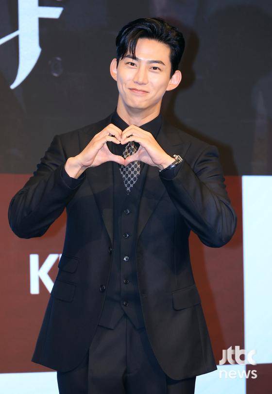 26일 오후 서울 구로구 더 세인트에서 KBS 2TV 새 월화드라마 '가슴이 뛴다' 제작발표회가 열렸다. 이현석 감독과 옥택연, 원지안, 박강현, 윤소희가 참석했다. 김현우 엔터뉴스팀 기자 kim.hyunwoo3@jtbc.co.kr (콘텐트비즈니스본부)