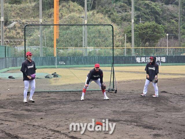 데일의 수비훈련/아마미오시마(일본)=김진성 기자