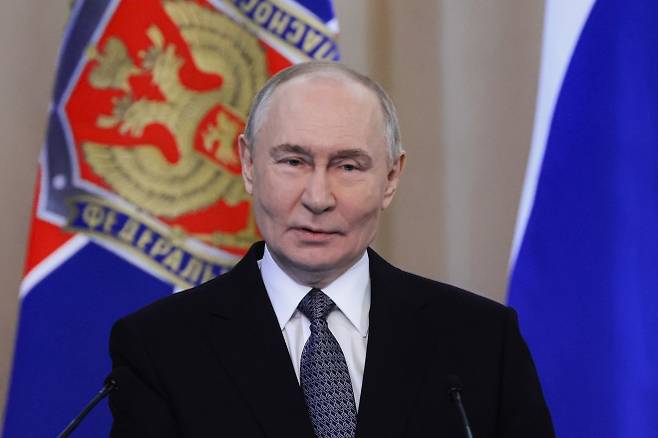 블라디미르 푸틴 러시아 대통령이 24일(현지시간) 모스크바에서 열린 연방보안국(FSB) 이사회 회의에서 연설하고 있다. 2026.2.24 모스크바 AP 뉴시스