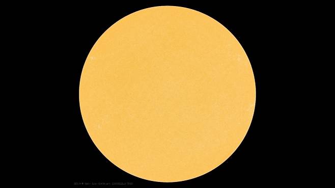 지난 22일 흑점이 없는 태양 모습. 사진= NASA/SDO and the AIA, EVE, and HMI science teams