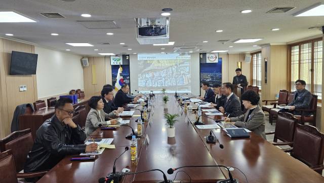 25일 거창군청에서 2026년도 거창화강석연구센터 제1회 정기이사회가 열리고 있다. /거창군/
