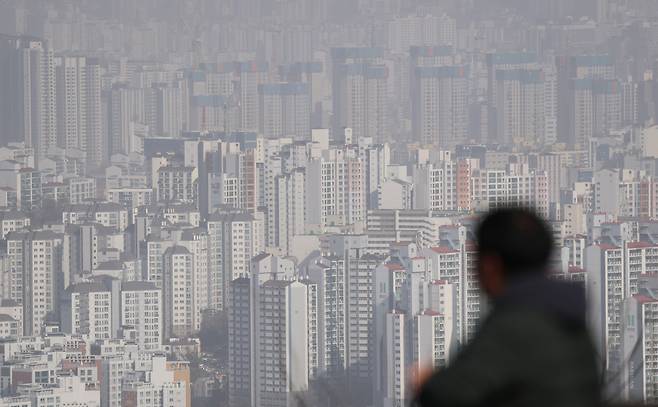 서울 중구 남산에서 바라본 서울 아파트단지 모습. /뉴스1