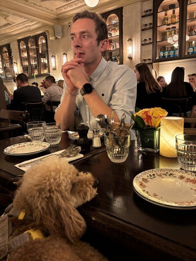 그림 같은 저녁 시간. 보호자 제공