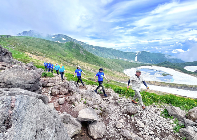 노르딕 워킹은 북유럽에서 시작된 색다른 걷기 운동이다. 양손에 스틱을 쥐는 것이 가장 큰 특징이다. 한국노르딕워킹협회