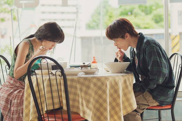 영화 ‘만약에 우리’의 스틸컷. 사진 제공=쇼박스