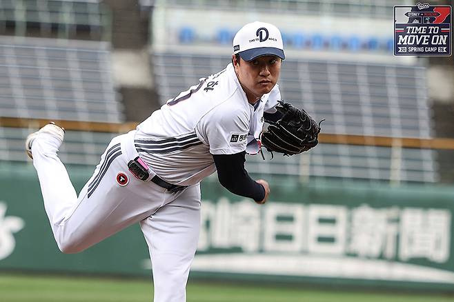 ▲ 오프시즌 4년 총액 52억원의 계약을 맺고 두산 베어스에 잔류하면서 선발 경쟁에 뛰어든 이영하가 첫 연습경기에서 2이닝 4사사구 6실점으로 무너졌다. ⓒ두산 베어스