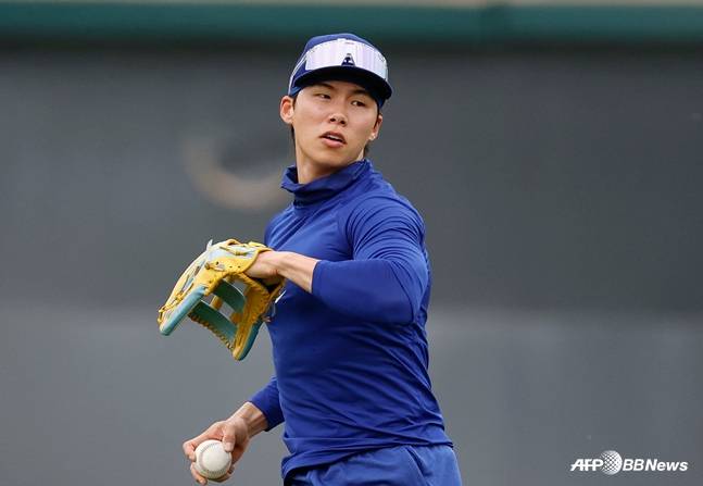 외야에서 수비 훈련을 하고 있는 김혜성. /AFPBBNews=뉴스1