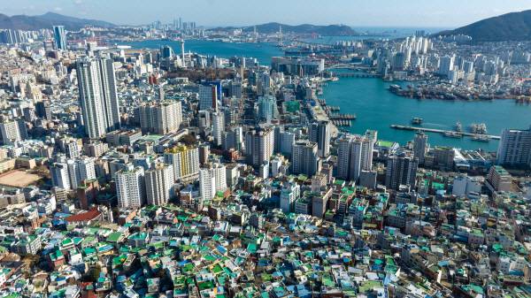 부산 원도심 전경. 사진은 기사 내용과 관련이 없음. 국제신문DB