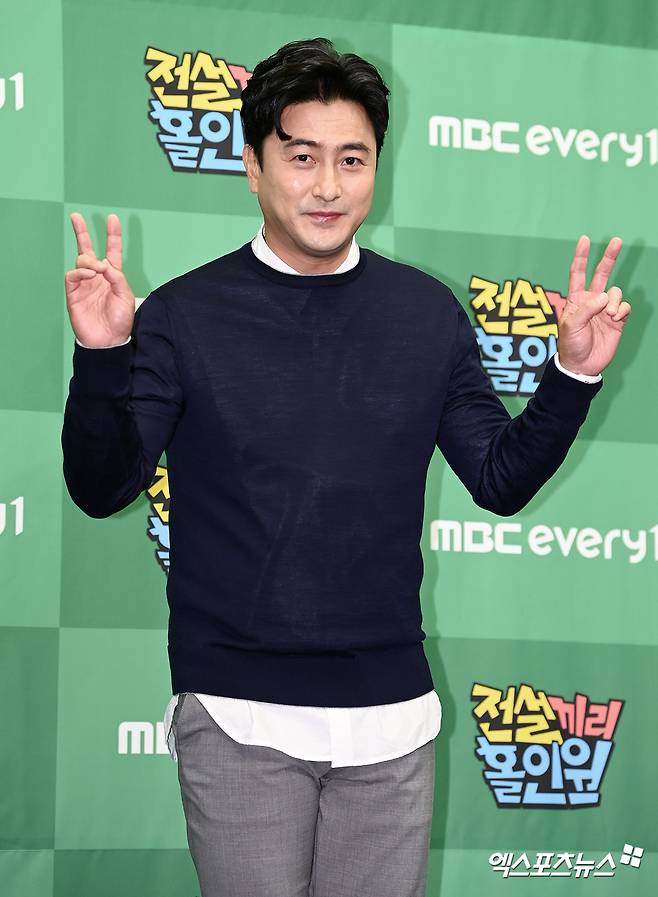 안정환, 엑스포츠뉴스DB