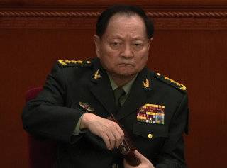 1월 24일 중국 국방부는 “장유샤 중국 중앙군사위원회 부주석이 엄중한 기율 위반 혐의로 낙마했다”고 발표했다. 사진은 2025년 3월 5일 전인대 개막식에 참석한 장 전 부주석. AP뉴시스