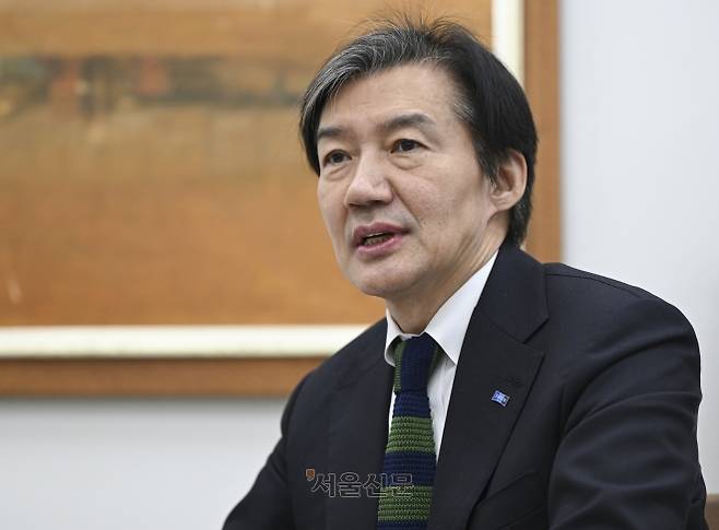 조국 조국혁신당 대표가 지난 27일 국회 본관 당대표실에서 서울신문과 인터뷰 하고 있다. 2026.2.27 이지훈 기자