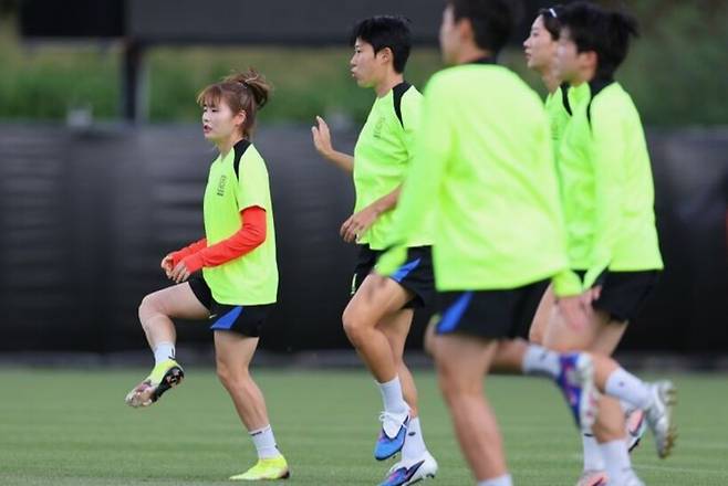 한국 여자축구 대표팀의 훈련 모습. 아시아축구연맹 누리집 갈무리