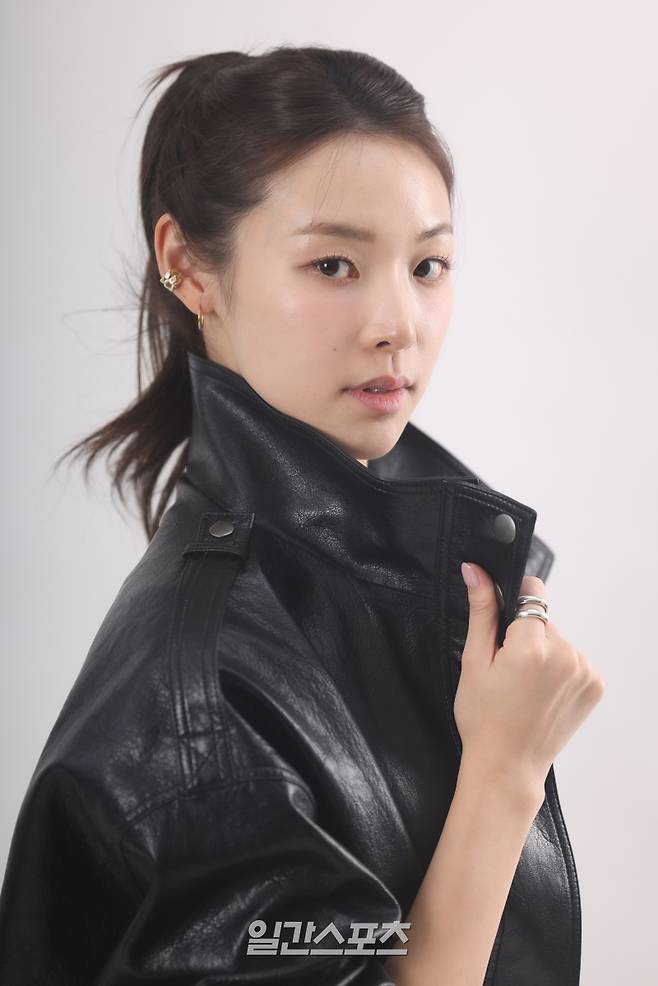 넷플릭스 예능 '솔로지옥5' 최미나수가 25일 오후 서울 중구 순화동 KG타워에서 진행된 일간스포츠와의 인터뷰에 앞서 포즈를 취하고 있다. 서병수 기자 qudtn@edaily.co.kr /2026.02.25/