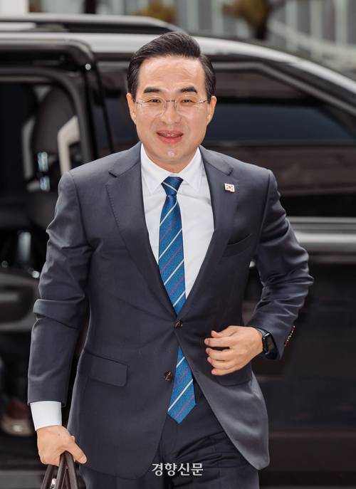 박홍근 기획예산처 장관 내정자가 3일 서울 종로구 예금보험공사에 마련된 인사청문회 준비단 사무실로 출근하고 있다. 이준헌 기자