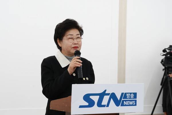 스포츠·문화·관광 전문 미디어인 STN방송과 STN뉴스가 전남 여수에 호남본부를 개국하며 지역 기반 방송 네트워크를 본격 가동했다. STN호남본부 개국식은 4일 오후2시, 여수시 소호로 에벤에셀 3층 호남본부 사옥에서 열렸다.(여수시의회 백인숙 의장). /사진=STN