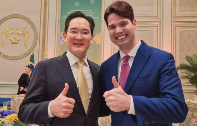 이재용 삼성전자 회장과 브라질 출신 방송인 카를로스 고리토. /고리토 인스타그램