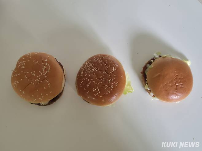 (왼쪽부터) 롯데리아, 노브랜드 버거, 맥도날드의 불고기 버거들. 이예솔 기자