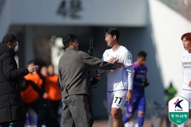 수원 삼성 김지현, 이정효 감독./프로축구연맹