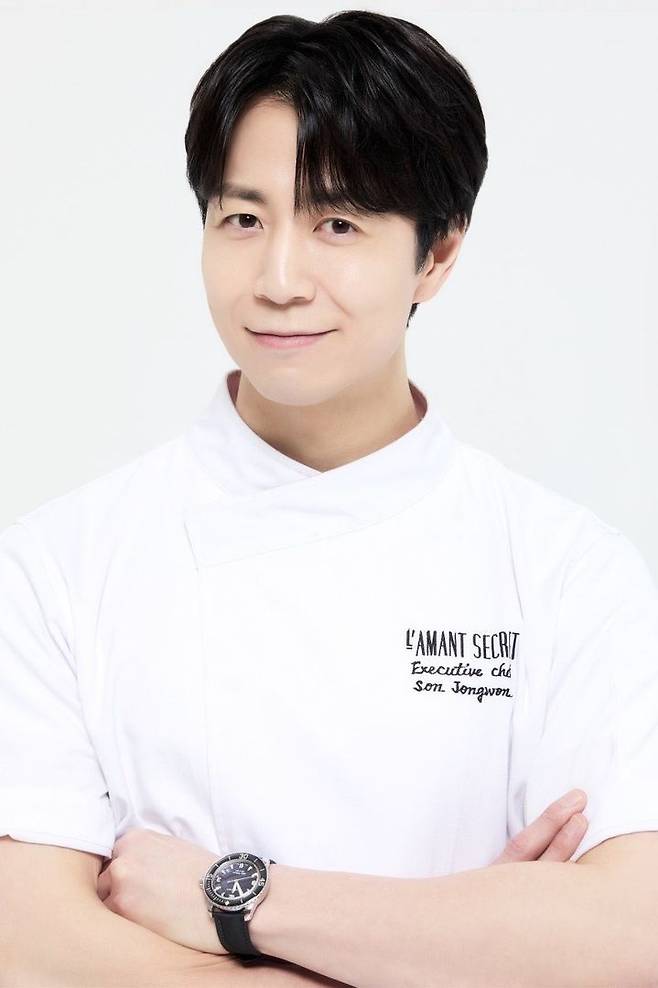 각각 미쉐린 1스타인 조선 팰리스 서울 강남 ‘이타닉 가든’과 레스케이프 서울 명동 ‘라망 시크레’를 이끄는 손종원 셰프. (사진=조선호텔앤리조트) *재판매 및 DB 금지