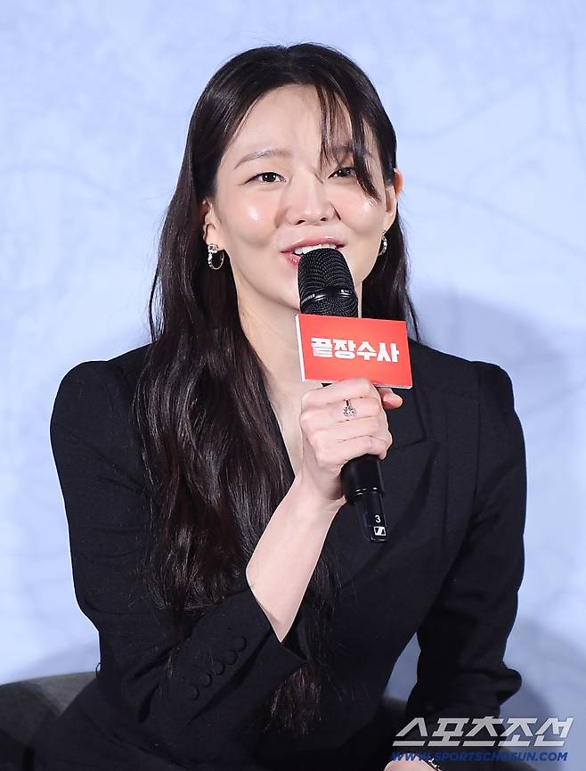 영화 '끝장수사' 제작보고회가 9일 오전 서울 용산구 CGV아이파크몰에서 열렸다. 이솜이 소감을 말하고 있다. 정재근 기자 cjg@sportschosun.com/2026.3.9/