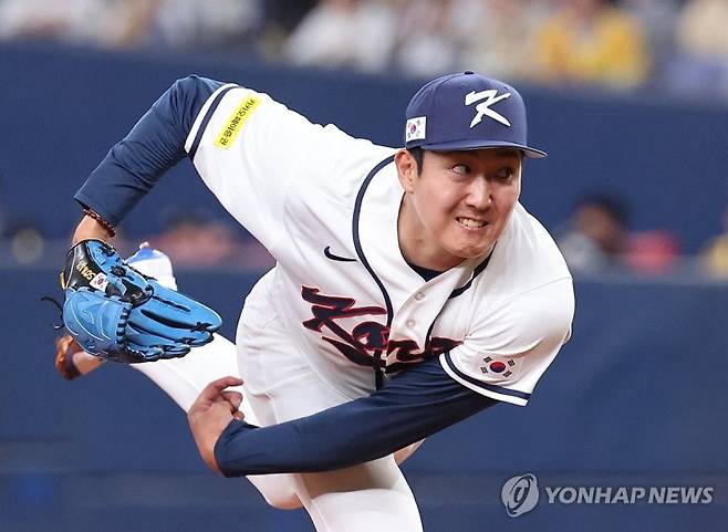 웰스와 선발 맞대결하는 손주영.연합뉴스