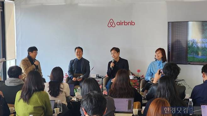 지난 5일 제주 서귀포에서 열린 ‘대한민국 방방곡곡: 지역에 머물게 하는 공간·콘텐츠·사람’ 비전 포럼에서 유현준 건축가가 발언하고 있다. 사진=신용현 기자
