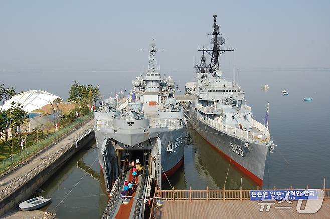 삽교호 관광지의 대표 시설인 함상공원(당진시 제공. 재판매 및 DB금지)2026.3.10/뉴스1