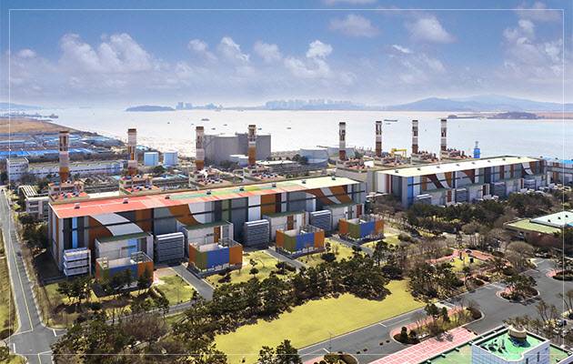 한국서부발전 서인천발전본부 전경. 천연가스를 연료로 한 복합화력 발전기 10기가 수도권에 전력을 공급하고 있다. (사진=서부발전)