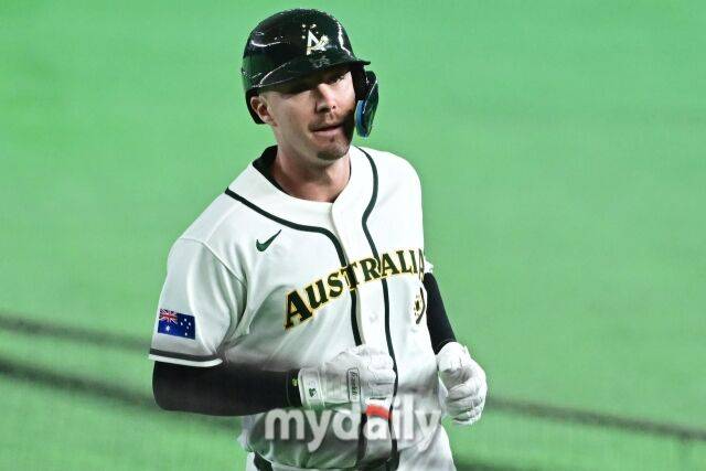 5일 일본 도쿄돔에서 열린 2026 월드 베이스볼 클래식(WBC) 조별리그 대만-호주 경기. KIA 소속의 호주 제리드 데일가 내야 땅볼에 아쉬워했다./도쿄(일본) = 한혁승 기자