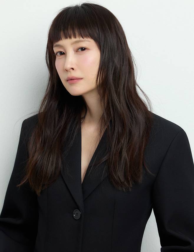 이나영. 이든나인 제공