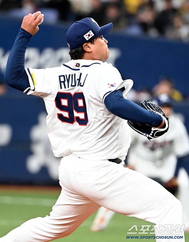 2일 일본 오사카 교세라돔에서 열린 WBC(월드베이스볼클래식) 한국 대표팀과 한신 타이거즈의 경기, 6회말 한국 류현진이 역투하고 있다. 오사카(일본)=허상욱 기자wook@sportschosun.com/2026.03.02/