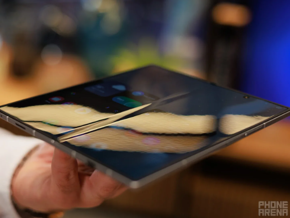 갤럭시Z 폴드 7. 사진=폰아레나