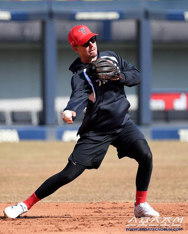 13일 광주 기아챔피언스필드에서 열린 KIA 타이거즈와 SSG 랜더스의 시범경기. KIA 데일이 수비 훈련을 하고 있다. 광주=박재만 기자 pjm@sportschosun.com/2026.03.13/