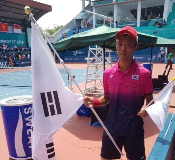 자카르타 팔렘방 아시안게임에서 2관왕에 오른 김진웅.