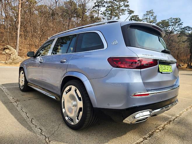 마이바흐 GLS 마누팍투어의 후면부와 리어 램프. /진상훈 기자