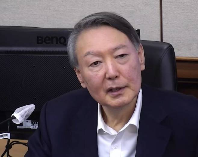 윤석열 전 대통령이 지난 3월 4일 오후 서울 서초구 서울고등법원에서 열린 특수공무집행방해 등 혐의 2심 공판에 출석해 발언을 하고 있다. /서울중앙지방법원 제공