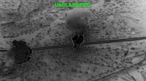 미 중부사령부가 공개한 하르그섬 공습 영상. 로이터 연합뉴스